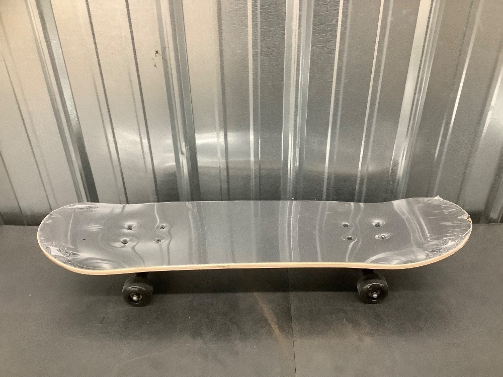 Dreambeauty 31 inch pro skateboard - Image 4 - Lot 4550