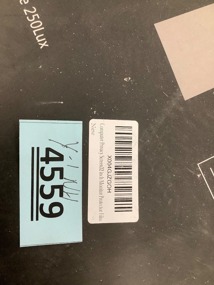 32 in curved computer privacy screen filter - Image 4 - Lot 4559
