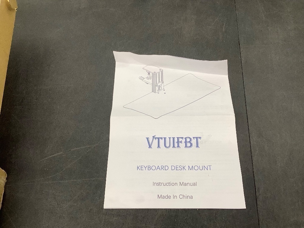 VTUIFBT metal clamp-on adjustable computer keyboard tray - Image 4 - Lot 4564