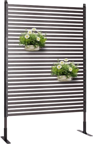 Outdoor privacy screen (metal) - Lot 4569