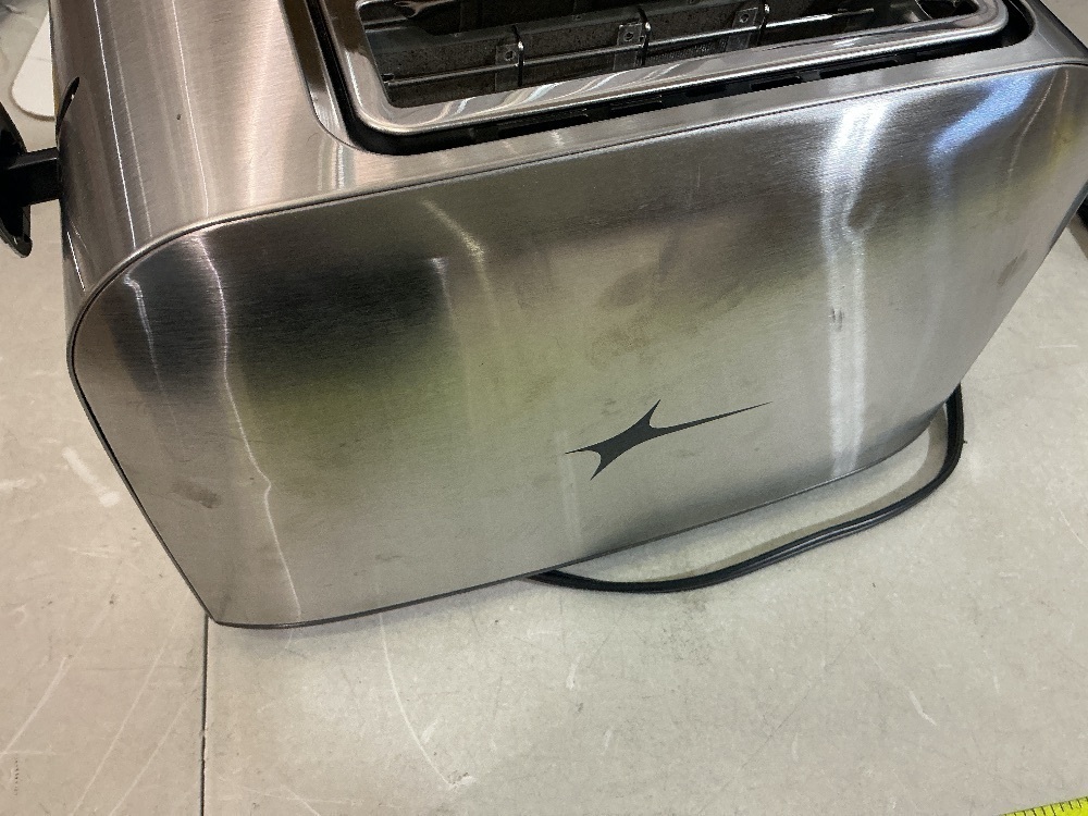 Oyster 2 slice Toaster- has small dent in back - Image 2 - Lot 41