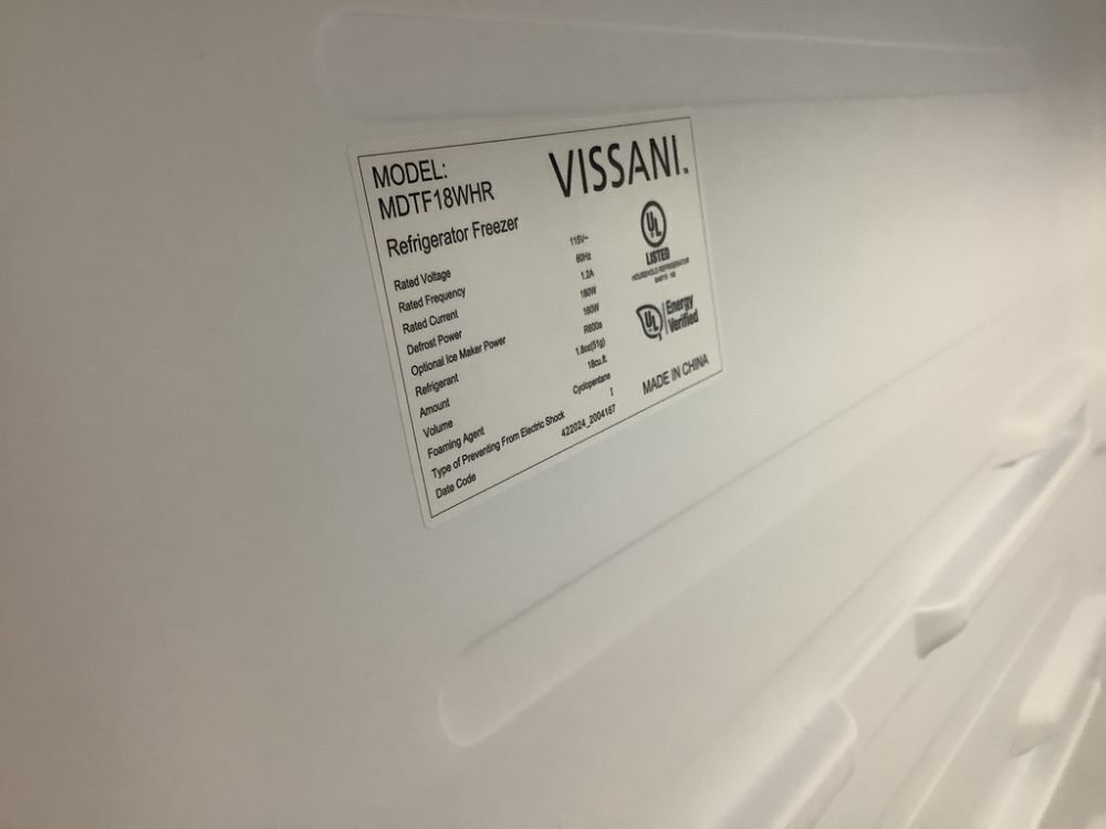 Vissani 18 cu. ft. Top Freezer Refrigerator - Small Dents - Image 17 - Lot 8JF