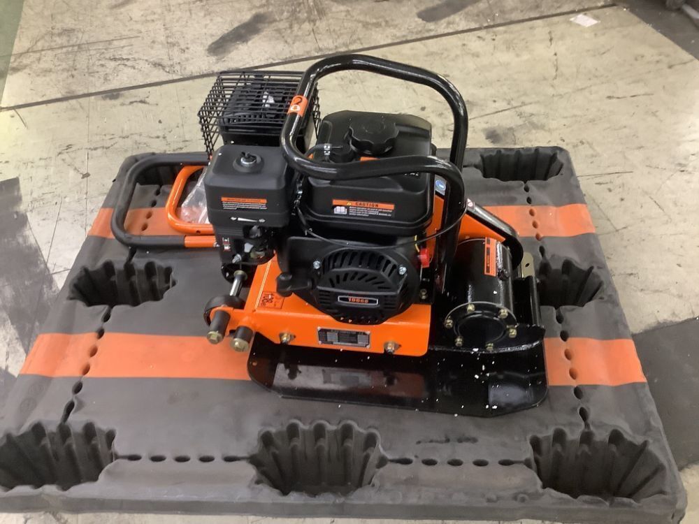 VEVOR Vibratory Compaction Tamper, 6.5 HP, 196CC Gas Engine, 4,200 lbs Force, 5,600 VPM - Image 4 - Lot 30