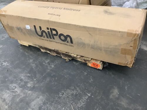 Queen Luxury Hybrid Mattress - Lot 49