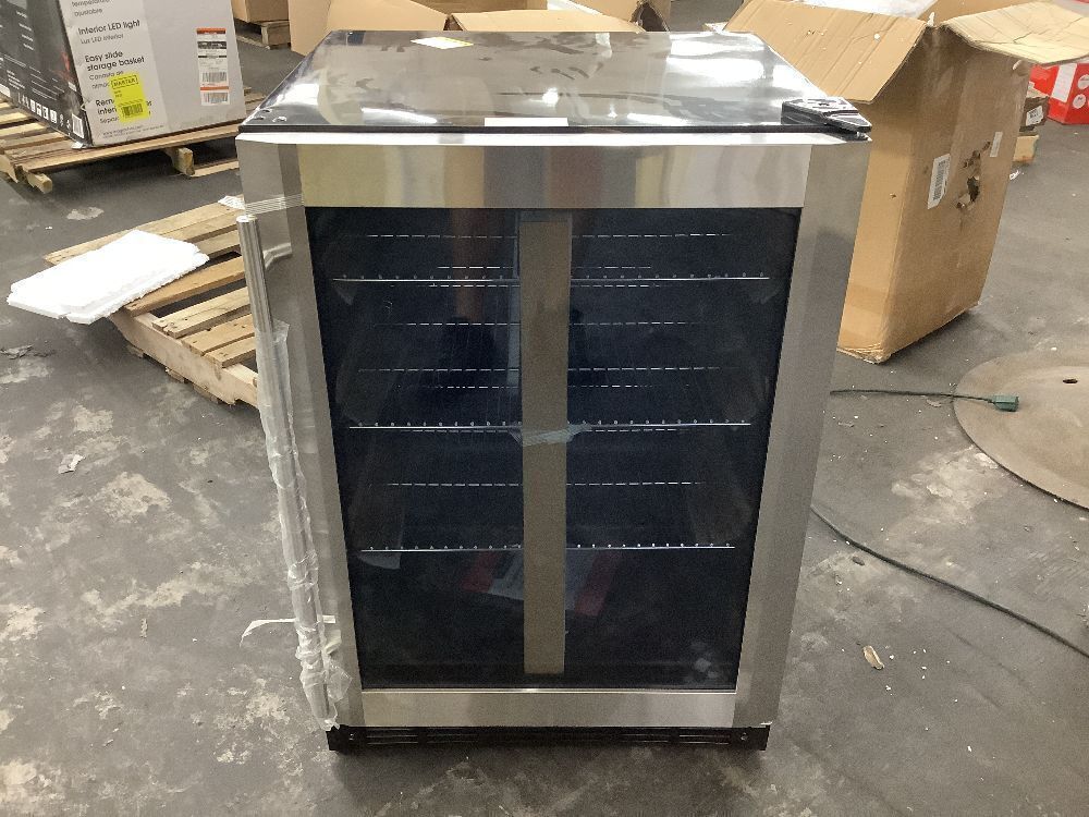 Magic Chef 154 (12 oz.) Can Beverage Cooler - Scratch & Dent, Door Closes but Needs Adjusted - Image 1 - Lot 57JF