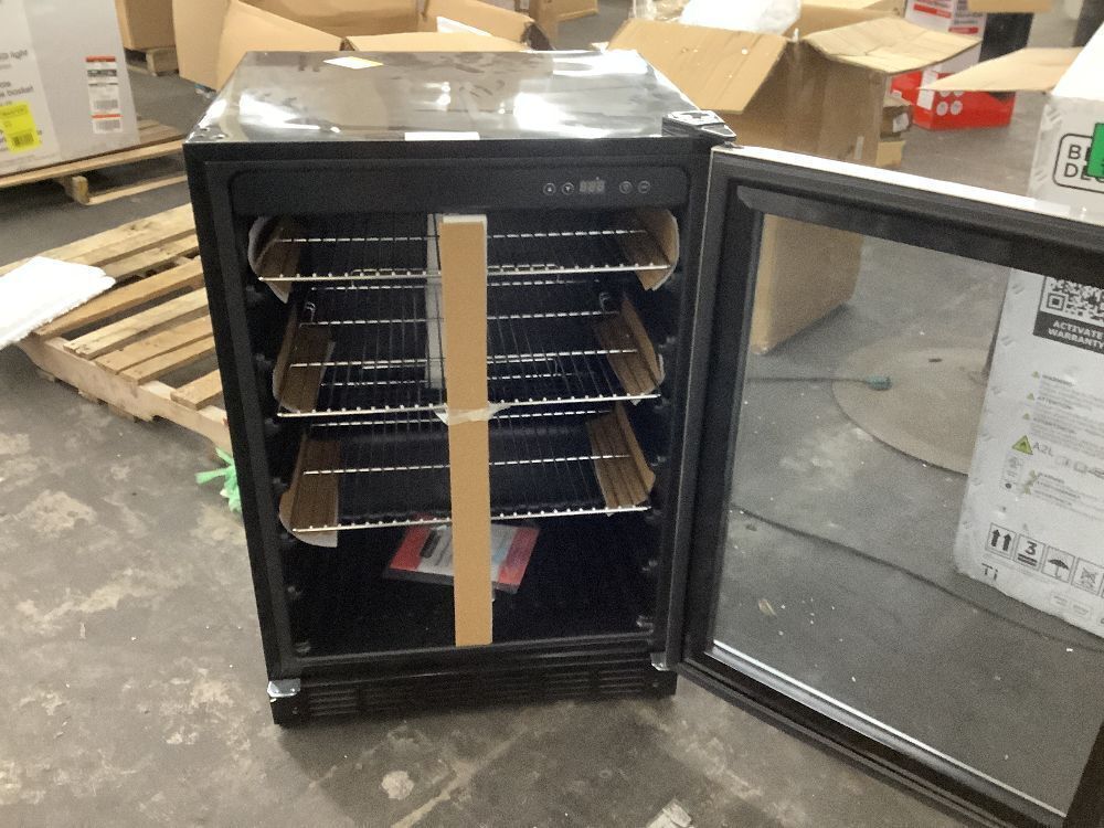 Magic Chef 154 (12 oz.) Can Beverage Cooler - Scratch & Dent, Door Closes but Needs Adjusted - Image 3 - Lot 57JF
