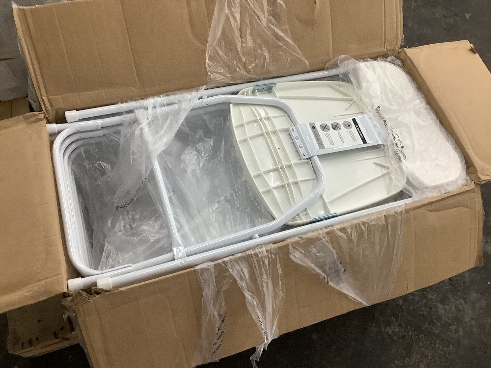 VINGLI 350lb Plastic Stackable Folding Chair with Steel Frame, 10 Pack - Image 2 - Lot 65