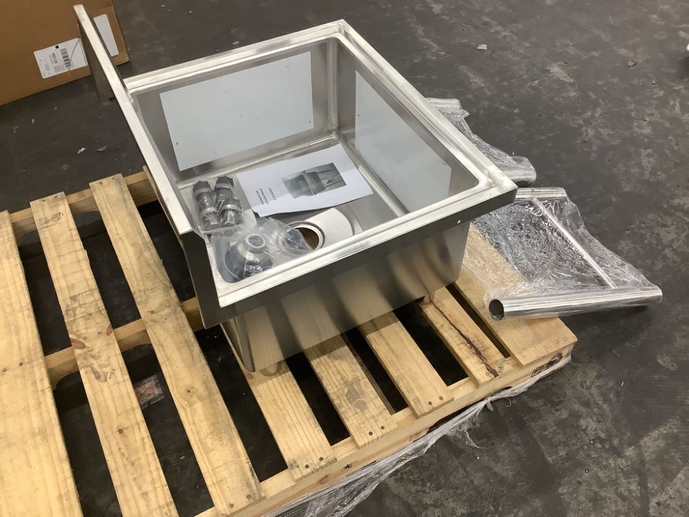 24x24 Inch Stainless Steel Commercial Sink with 27 Inch Splashback - Image 7 - Lot 84