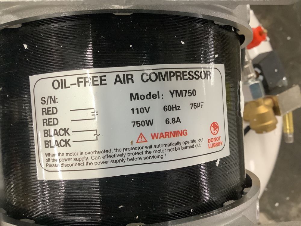 Oil-Free Air Compressor - Image 3 - Lot 89
