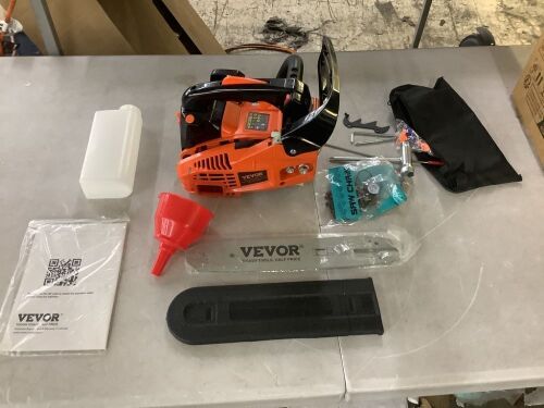 VEVOR 25.4CC 12" 1.2HP, Gasoline Powered Chain Saw - Lot 104