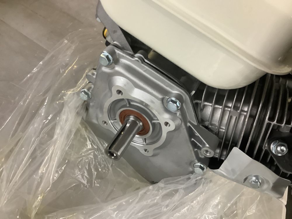 6.5 HP Gasoline Engine OHV Air Cooled Pull Start 4 Stroke 160CC - Dented Exhaust Heat Shield - Image 6 - Lot 111