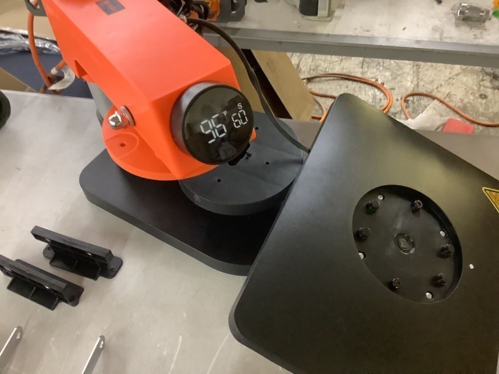VEVOR 12 in. x 15 in. Heat Press Machine 5 in 1 Sublimation Transfer Printer 360° Rotation - Image 3 - Lot 128JF