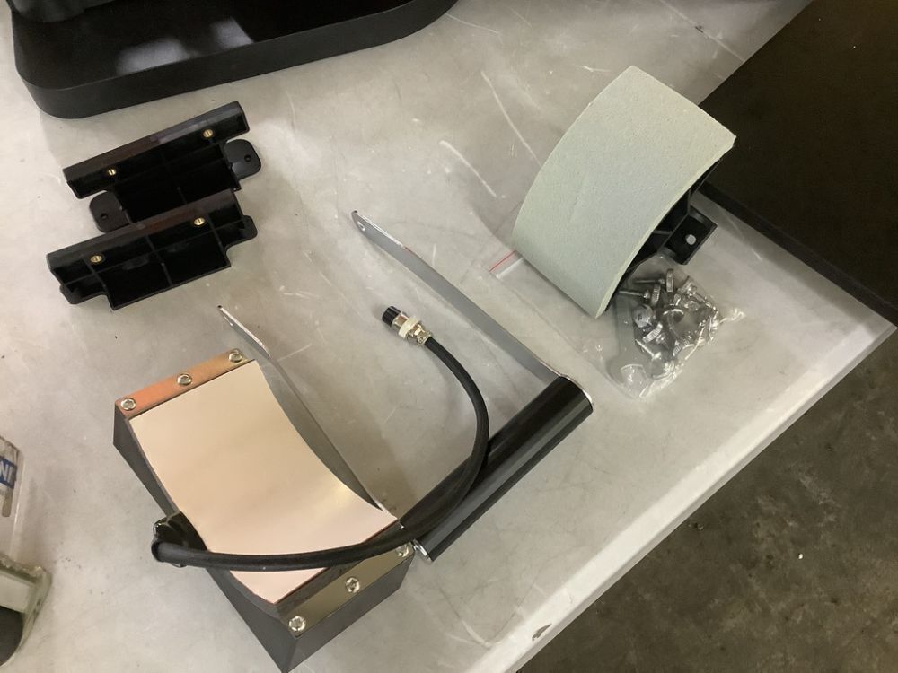 VEVOR 12 in. x 15 in. Heat Press Machine 5 in 1 Sublimation Transfer Printer 360° Rotation - Image 5 - Lot 128JF