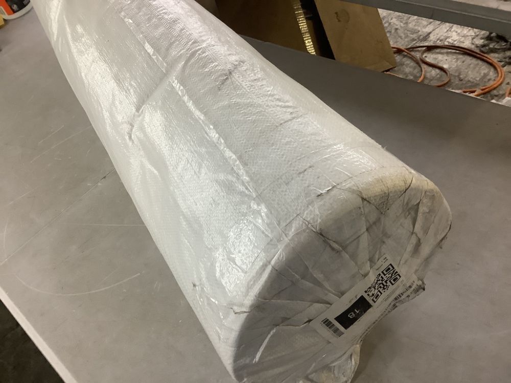 VEVOR Double Reflective Insulation Roll, Foam Core Radiant Barrier, 3.2 mm 48 in x 50 ft - Image 4 - Lot 157