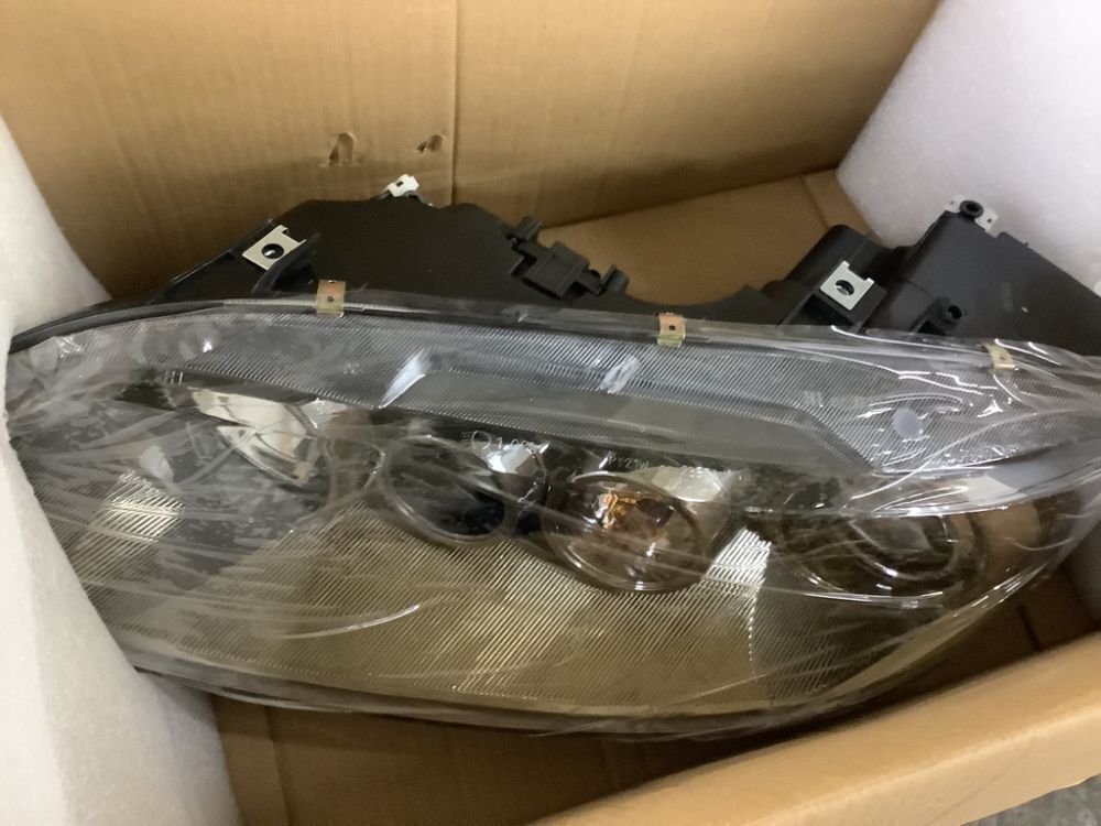 Headlight Assembly Pair for 2006-2008 Mazda 6 - Image 5 - Lot 252