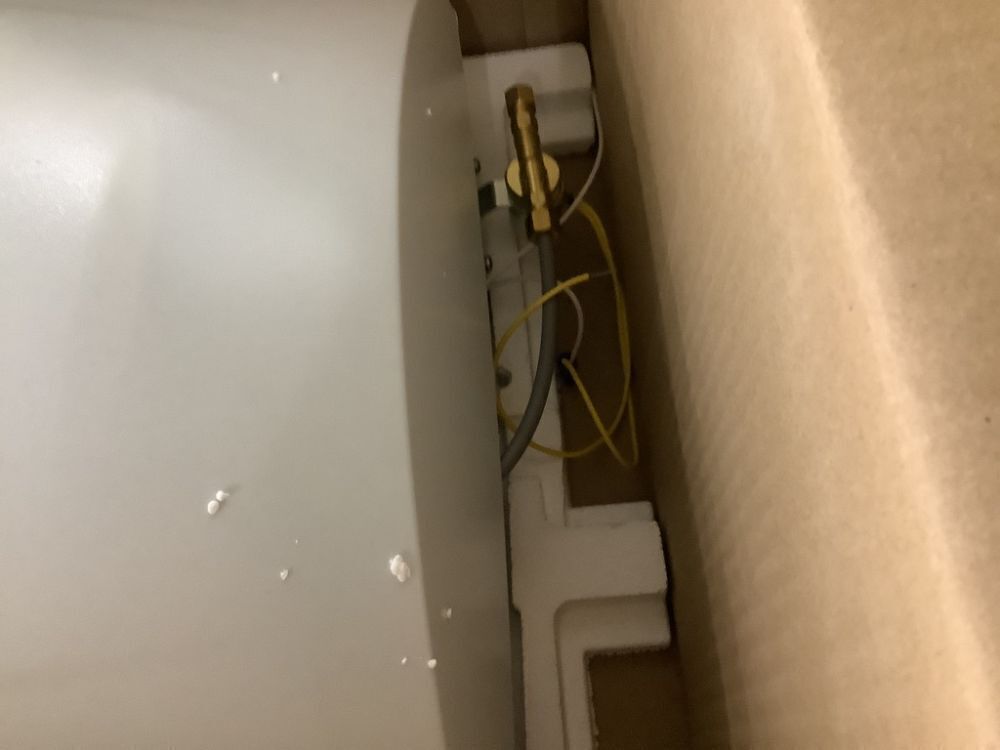 AprilAire Model 400 m Water Saver 17 Gal. for up to 5,000 sq. ft. Whole-House Evaporative Humidifier With Manual Control - Image 3 - Lot 311JF