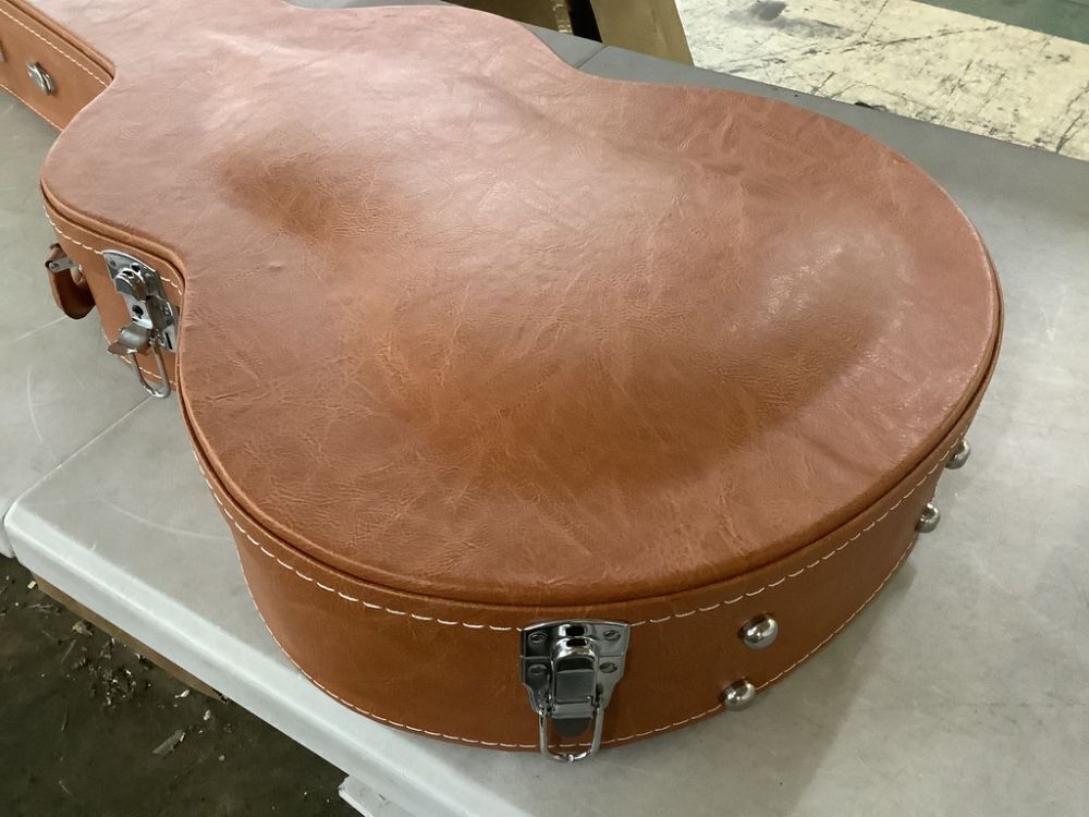 Electric Guitar Hard Case for 42" Guitars - Image 3 - Lot 460