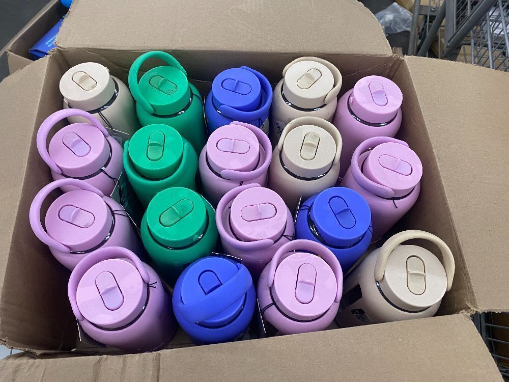Lot of (18) Bink Glass Water Bottles - Some Lids Broken - Image 6 - Lot 512