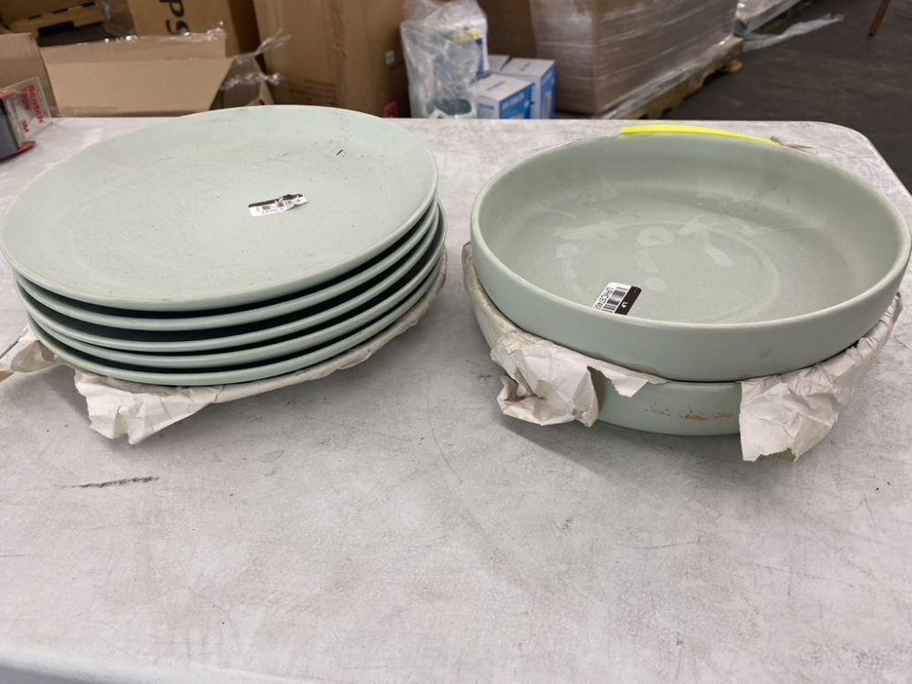 Lot of (6) Stoneware Dinner Plates & (2) Bowls - Some Scuffs - Image 1 - Lot 515