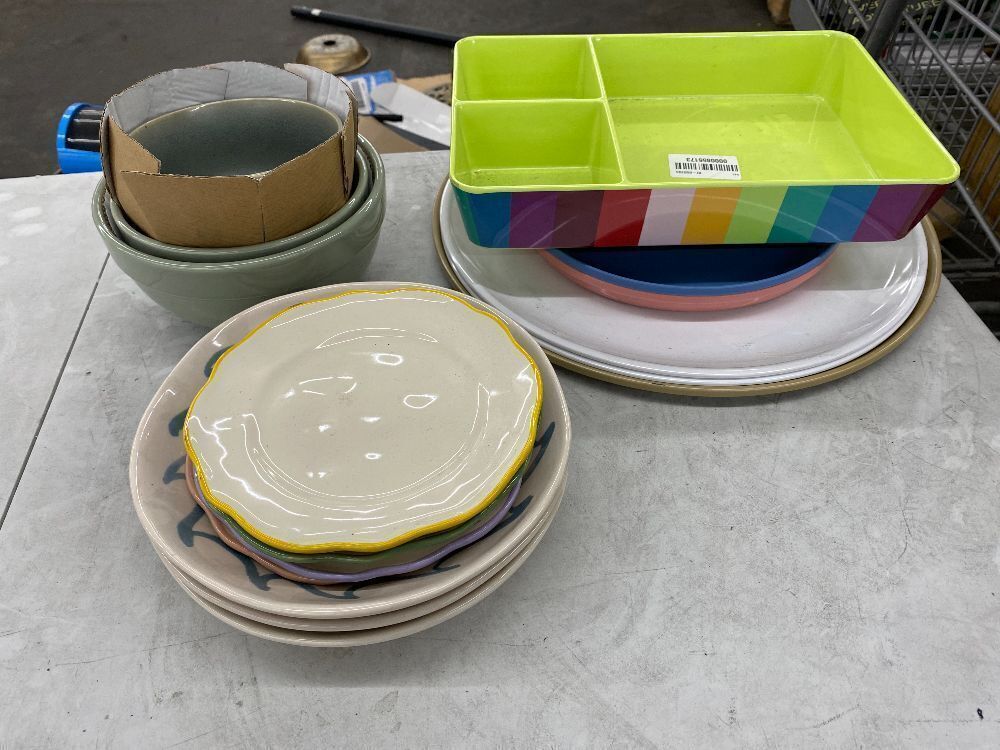 Lot of Dishes - Image 11 - Lot 516