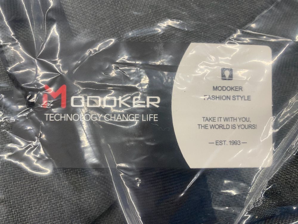 Modoker Vintage Laptop Backpack - Image 3 - Lot 517