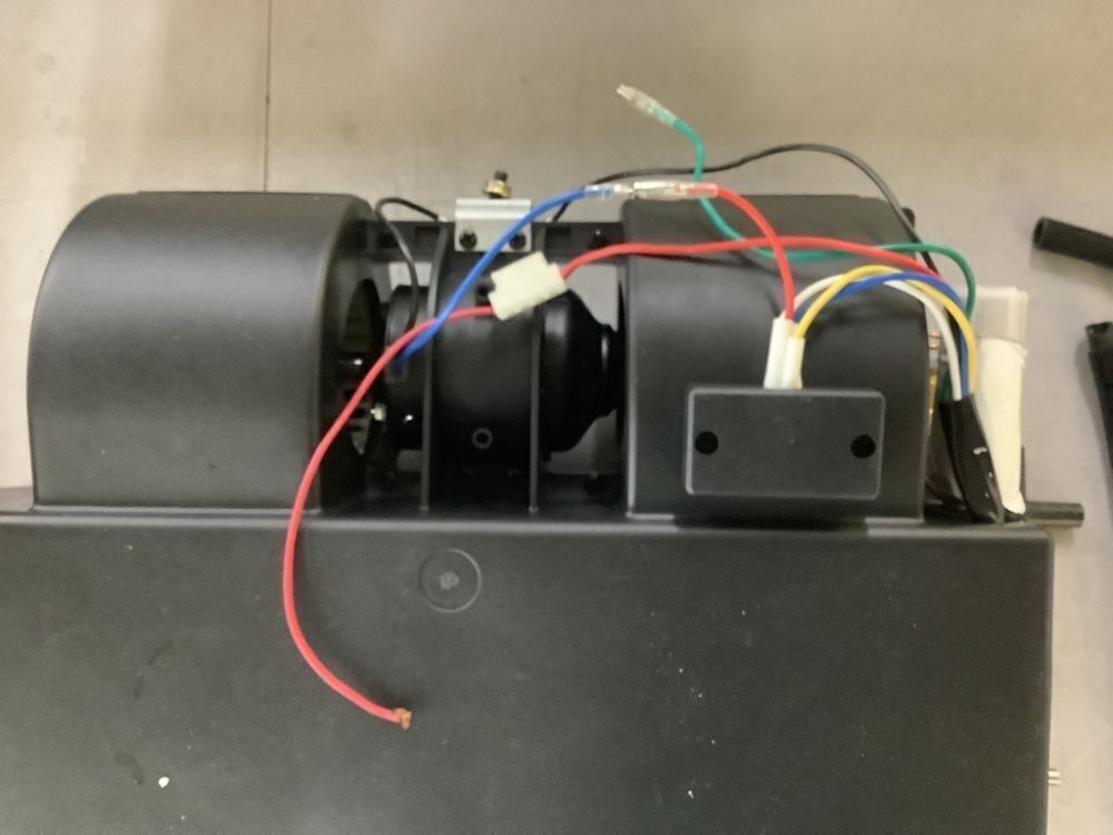12V Underdash Air Conditioning Evaporator - Image 5 - Lot 553