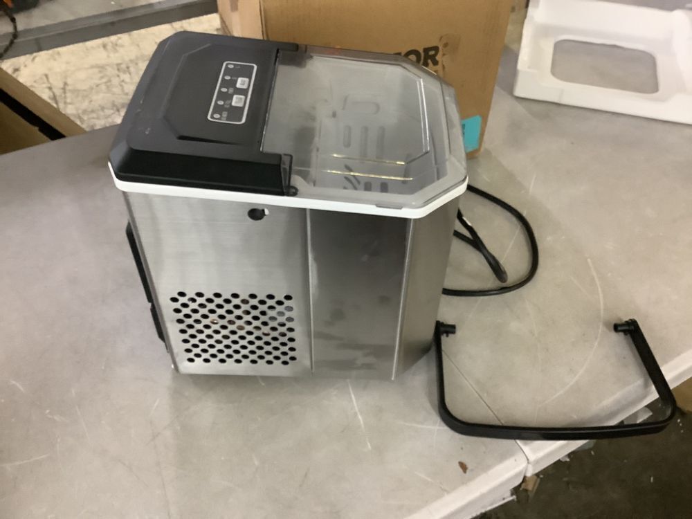 9 in. 26.5lb./24H Bullet Ice Countertop Portable Ice Maker in Silver 9 Cubes/6Mins Auto-Cleaning - Image 5 - Lot 620JF