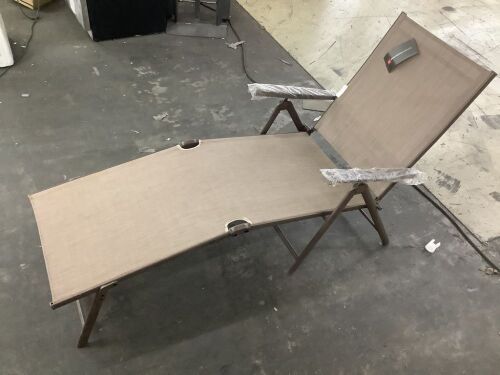 Outdoor Patio Chaise Recliner Lounge Chair w/ Rust-Resistant Frame - Lot 635