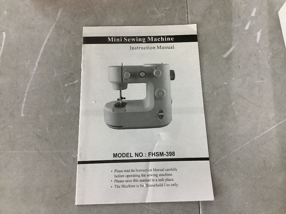 Compact Sewing Machine, Double-Thread Design, Two-Way Sewing - Image 4 - Lot 649