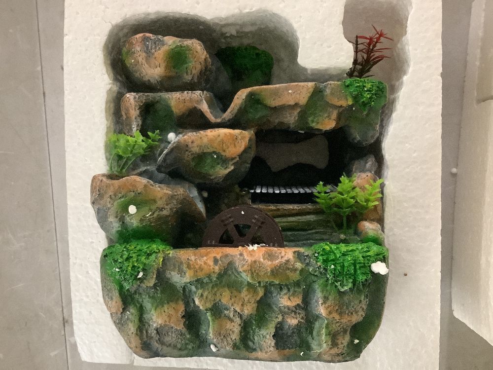 Desktop Fountain with LED Lights & Atomizer - Image 3 - Lot 650