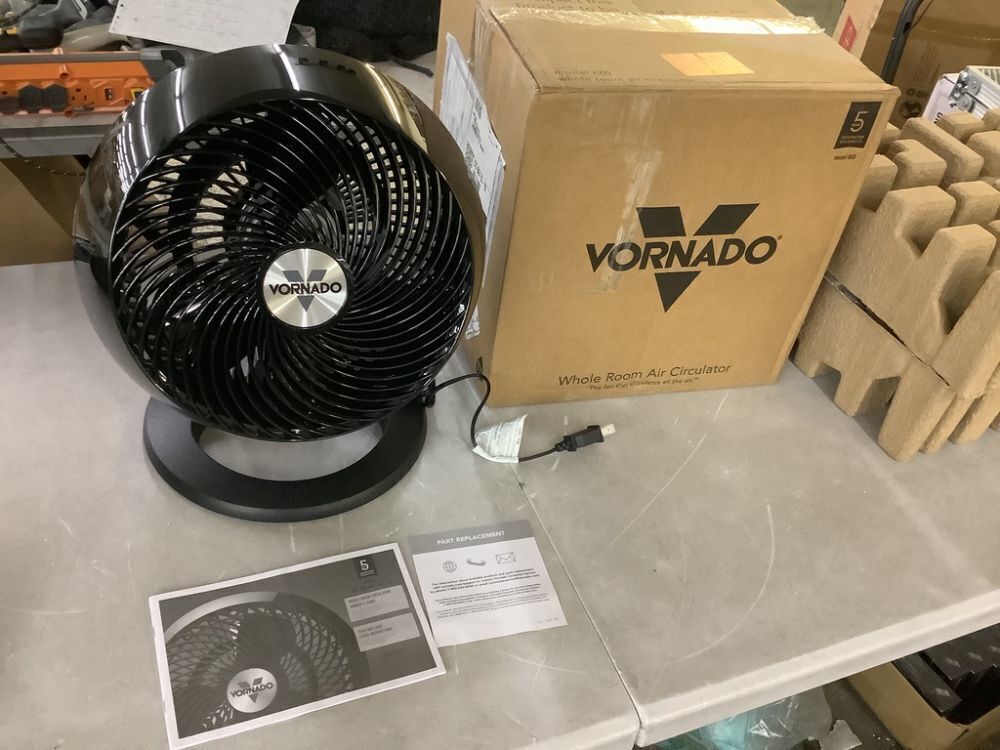 Vornado 660 10 in. Whole Room Air Circulator Fan - Image 2 - Lot 710JF