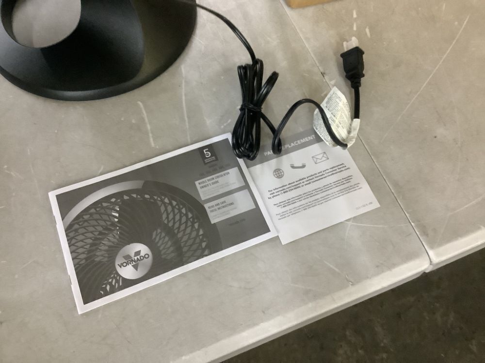 Vornado 660 10 in. Whole Room Air Circulator Fan - Image 5 - Lot 710JF