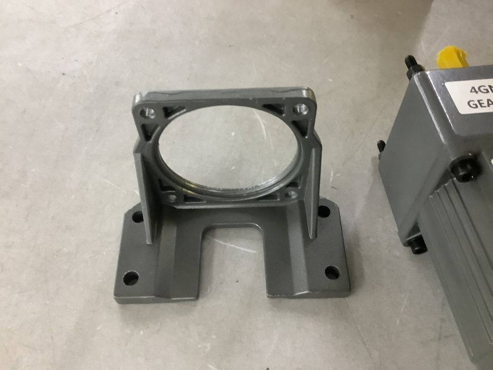 Gear Head Motor & Controller - Image 3 - Lot 747
