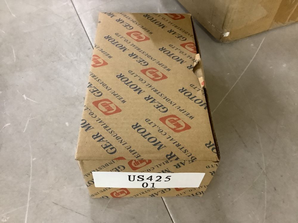 Gear Head Motor & Controller - Image 6 - Lot 747