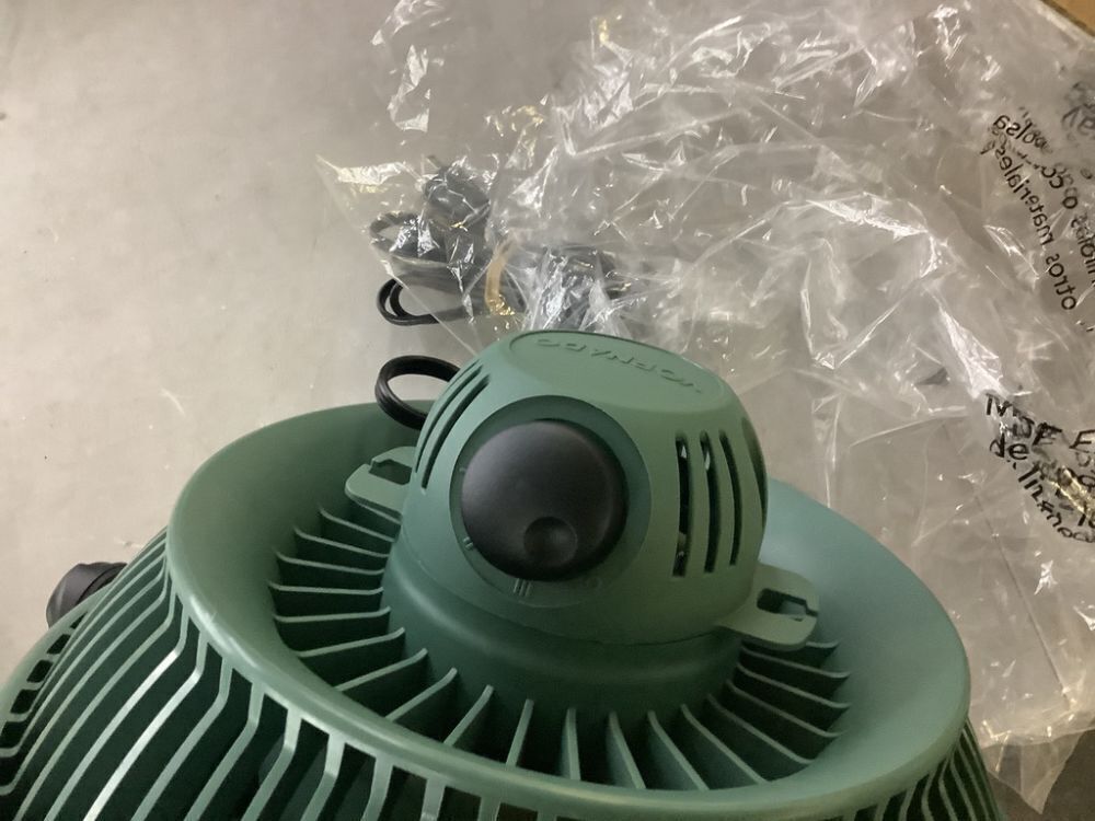 Vornado 293HD 10.75 in. Large Heavy-Duty Floor Fan, High-Velocity Air Circulator Shop Fan, Green - Image 4 - Lot 615JF