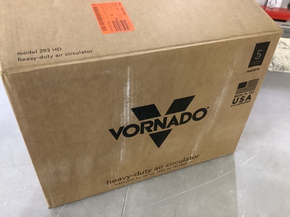 Vornado 293HD 10.75 in. Large Heavy-Duty Floor Fan, High-Velocity Air Circulator Shop Fan, Green - Image 6 - Lot 615JF