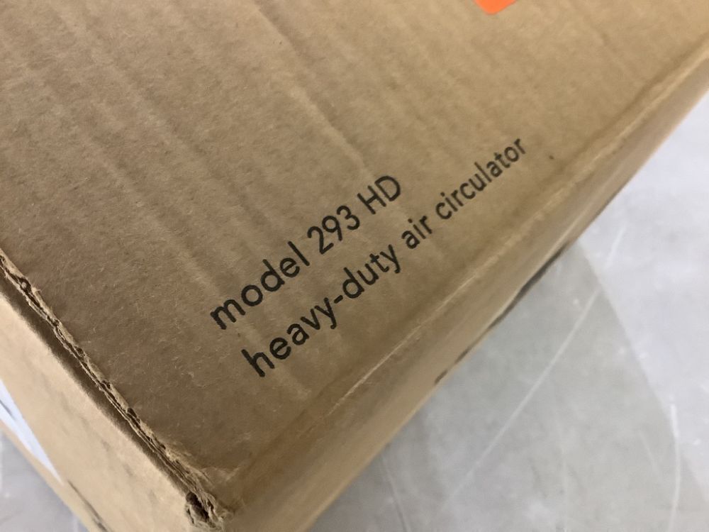 Vornado 293HD 10.75 in. Large Heavy-Duty Floor Fan, High-Velocity Air Circulator Shop Fan, Green - Image 8 - Lot 615JF