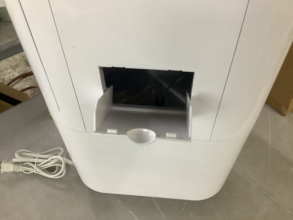 8,000 BTU Portable Air Conditioner Cools 300 Sq. Ft. with Humidifier - Image 3 - Lot 607JF