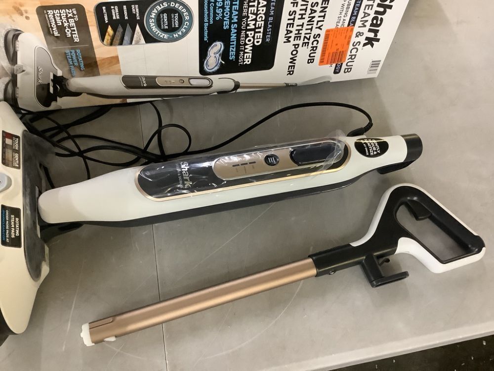 Shark Steam and Scrub Corded Steam Mop and Cleaner with Steam Blaster Technology - Image 3 - Lot 610JF