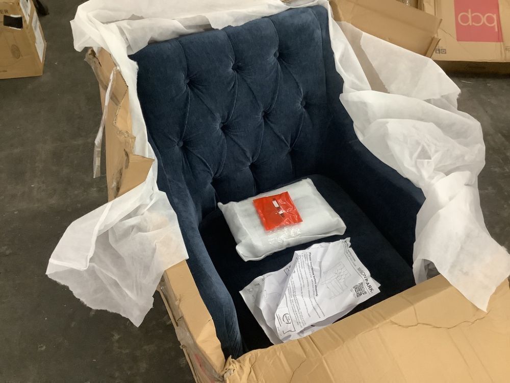 Madison Park Elle Navy Button Tufted Accent Chair - Image 2 - Lot 20