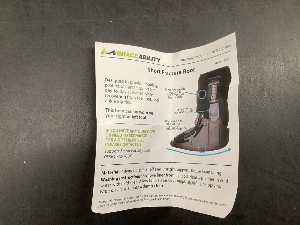 Short Fracture Boot - Image 3 - Lot 10029