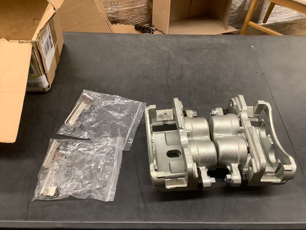 Front Disc Brake Caliper Suburban Yukon XL - Image 2 - Lot 7149