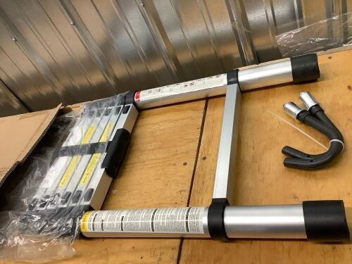 telescoping Ladder 6. 6ft - Lot 10082