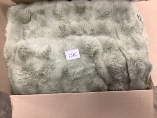 Large Indoor Faux Fur Area Rug - Lot 7197