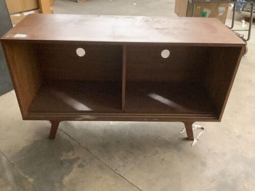 Wood Stand - Lot 7169