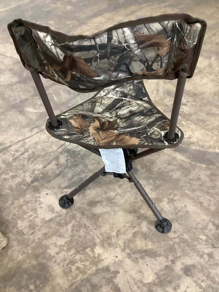 360 Swivel Portable Hunting Chair - Image 2 - Lot 7171