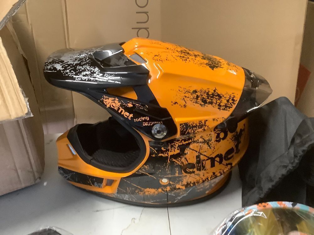 Loyoriwy DOT Approved Kids ATV Helmet with Visor Electric Dirt Bike for Kids 8-14 Lightweight Multi Sport Motorcycle Helmet for Boys Girls Youth BMX, Motocross,Dirt Bike Helmet - Image 3 - Lot 7563