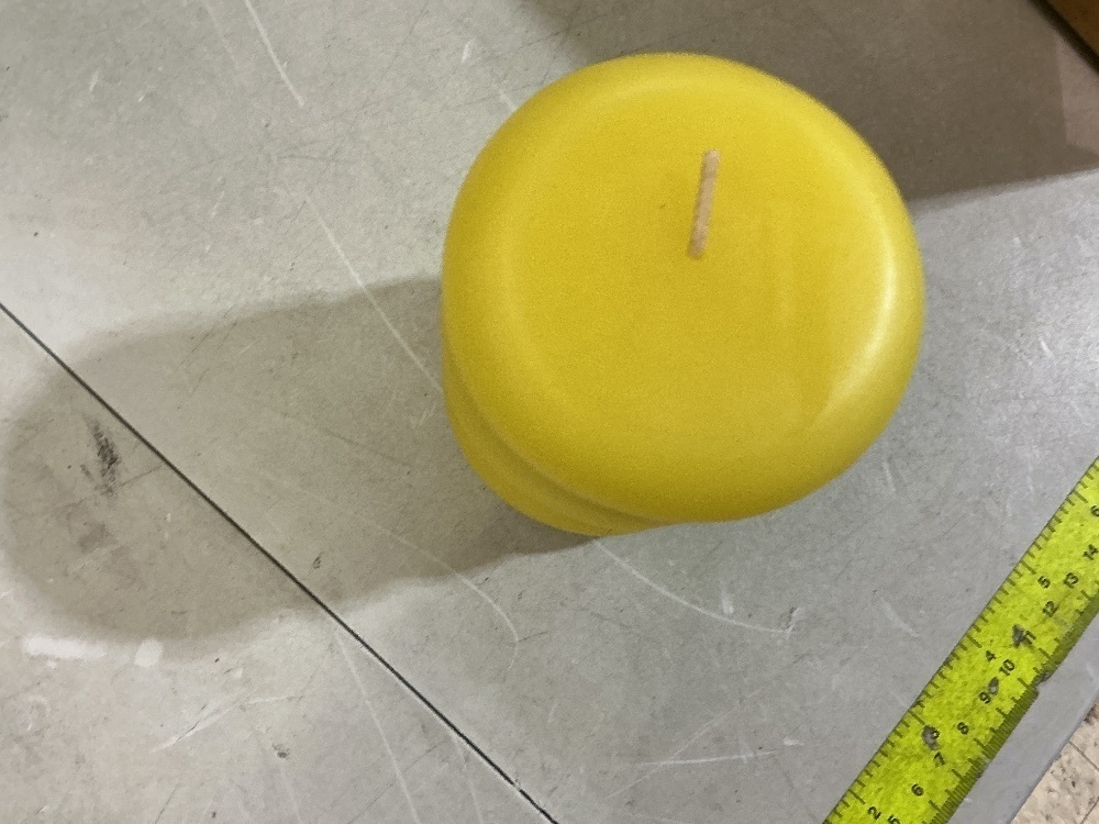 1 case of 6 pillar candles - Image 1 - Lot 36