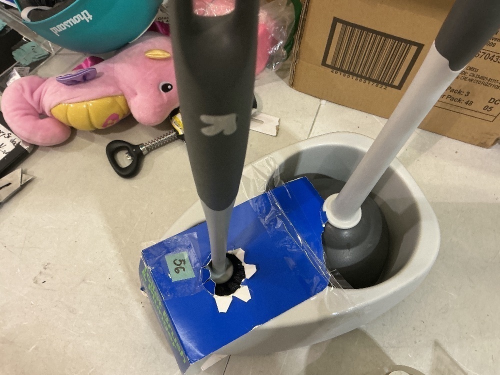 Toilet Plunger and Toilet Brush Combo - up&up - Image 4 - Lot 56