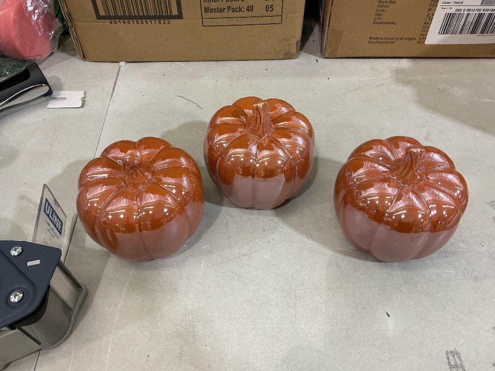(3) Ceramic pumpkins - Image 1 - Lot 57